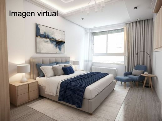 Apartment / Etagenwohnung in Valencia, Provinz Valencia