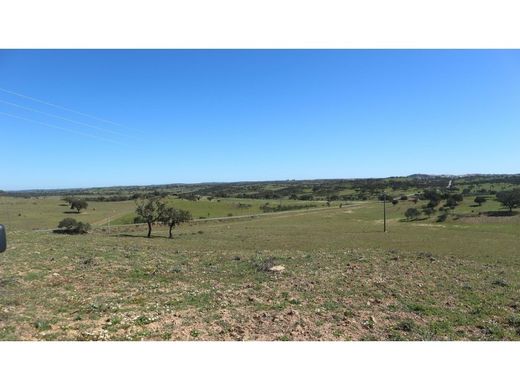 Land in Ourique, Distrito de Beja