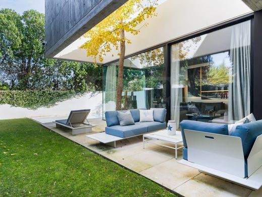 Einfamilienhaus in Cascais, Lissabon
