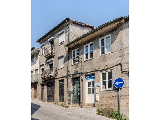 Kamienica w Guimarães, Distrito de Braga