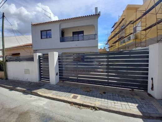 Элитный дом, Seixal, Distrito de Setúbal