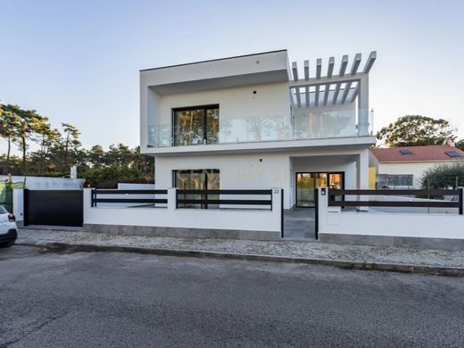 Luksusowy dom w Charneca de Caparica, Almada