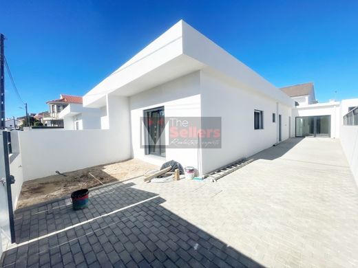 Yarɪ müstakil ev Seixal, Distrito de Setúbal