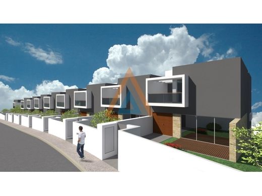 Semidetached House in Santa Maria da Feira, Aveiro