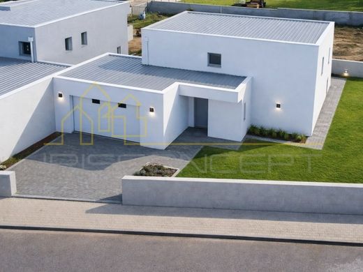 Luxury home in Batalha, Distrito de Leiria