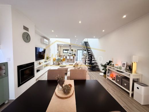 Luxus-Haus in Entroncamento, Distrito de Santarém