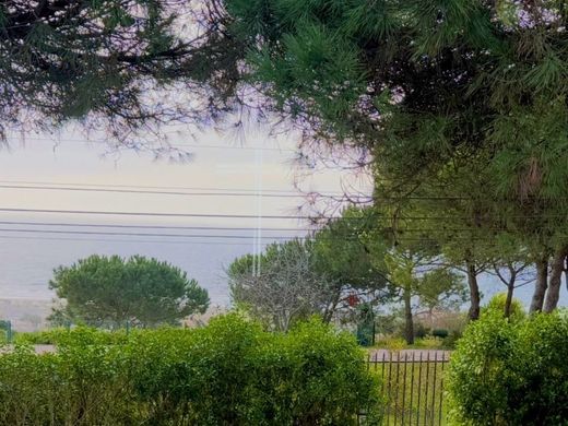 Land in Almada, Distrito de Setúbal