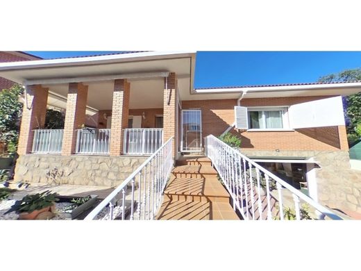 Luxus-Haus in Fuente el Saz de Jarama, Provinz Madrid