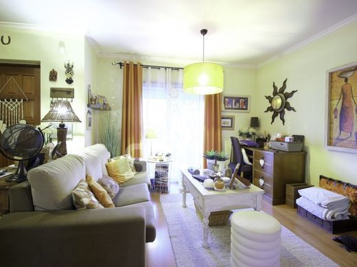 Semidetached House in Lagoa, Distrito de Faro