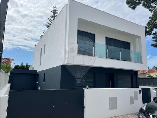 Casa de lujo en Charneca de Caparica, Almada