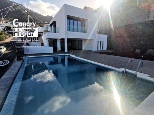 Villa in Adeje, Province of Santa Cruz de Tenerife