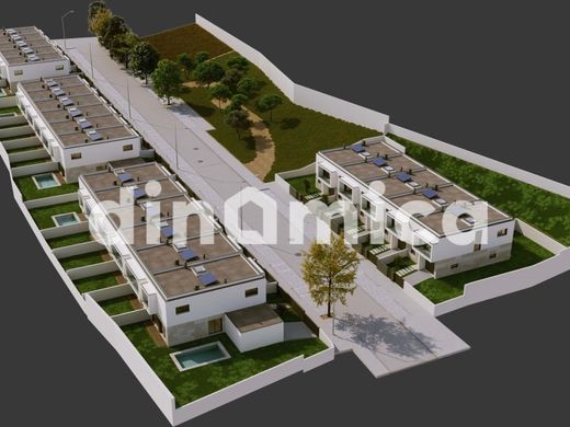 Mehrfamilienhaus in Vila Nova de Famalicão, Distrito de Braga