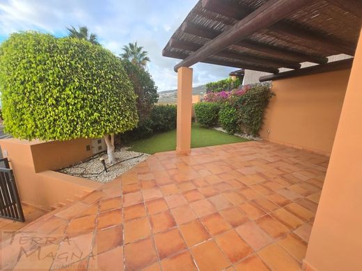 Adeje, サンタ・クルス・デ・テネリフェのマルチファミリーヴィラ