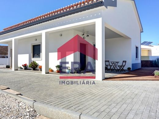 Luxe woning in Cadaval, Distrito de Lisboa