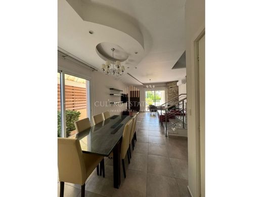 Luxus-Haus in Mouttagiáka, Limassol District