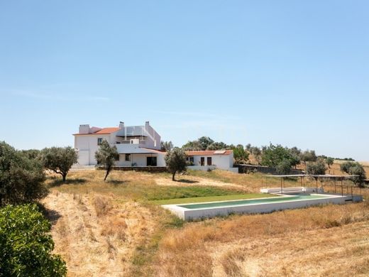 Rural or Farmhouse in Vila Viçosa, Distrito de Évora