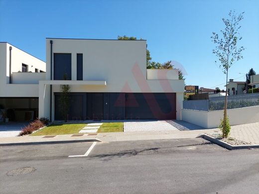 Willa wielorodzinna w Braga, Distrito de Braga