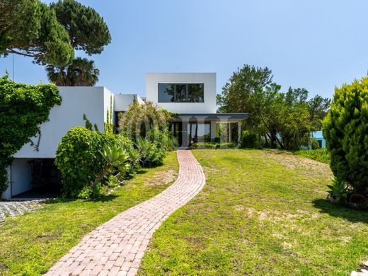 Lüks ev Aroeira, Almada