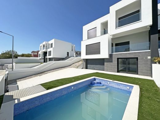 Semidetached House in Seixal, Distrito de Setúbal