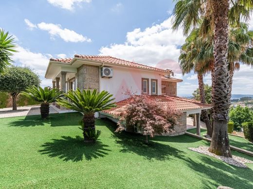 Casa de luxo - Felgueiras, Porto