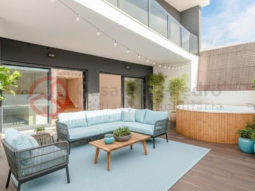 Apartment / Etagenwohnung in Setúbal, Distrito de Setúbal