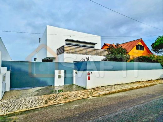 Detached House in Sintra, Lisbon