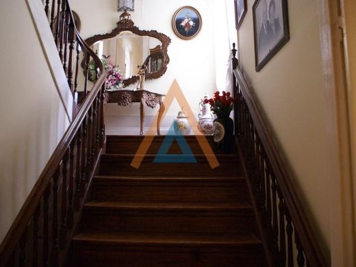 Элитный дом, Santa Maria da Feira, Distrito de Aveiro