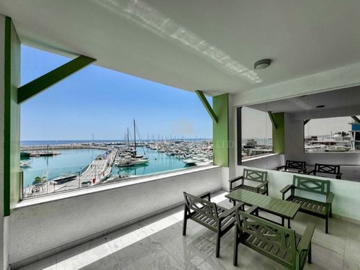 Apartment / Etagenwohnung in Limassol, Limassol District