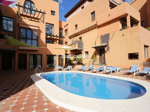 Piso / Apartamento en Estepona, Málaga