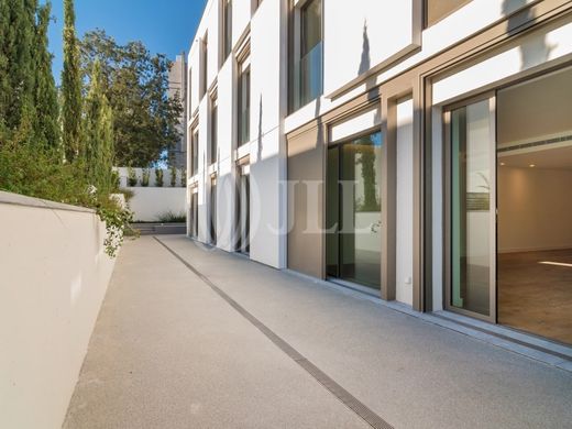 Apartment / Etagenwohnung in Cascais, Lissabon