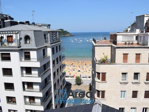 Apartment / Etagenwohnung in Donostia-San Sebastián, Guipuzcoa