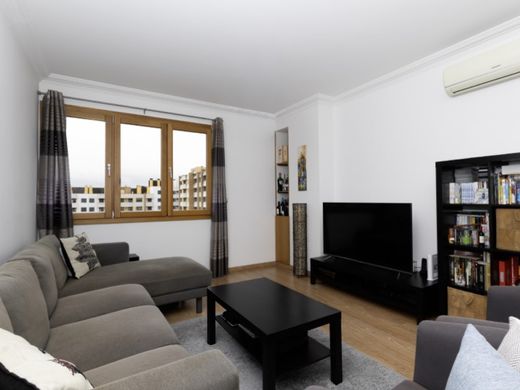 Daire Loures, Distrito de Lisboa