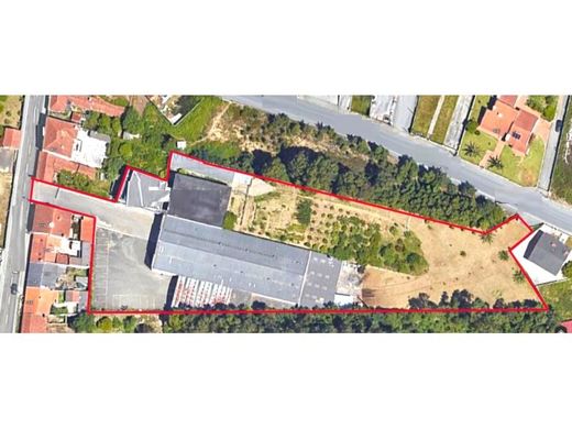 Terrain en Vente à Ovar