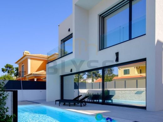 Casa de lujo en Charneca de Caparica, Almada