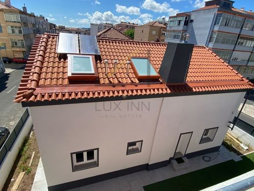 Detached House in Sintra, Lisbon