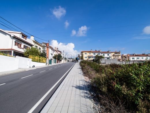 أرض ﻓﻲ Gondomar, Distrito do Porto