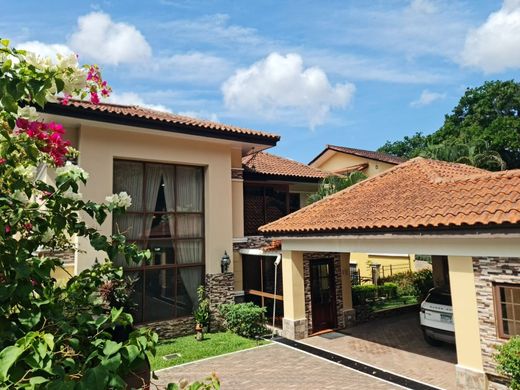 منزل ﻓﻲ بنما (مدينة), Distrito de Panamá