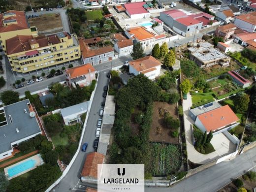 Grond in Santa Maria da Feira, Distrito de Aveiro