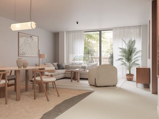 Apartment / Etagenwohnung in Barcelona, Provinz Barcelona