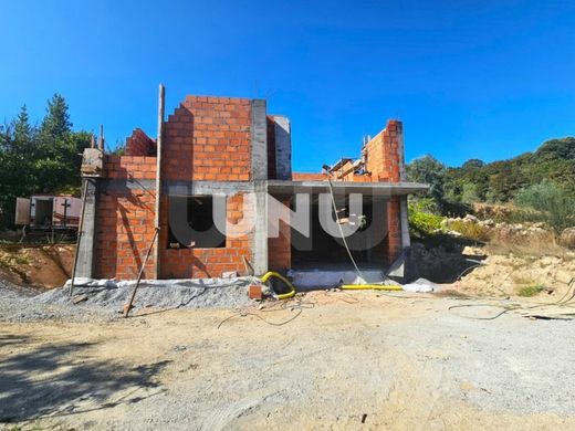 Maison individuelle à Vouzela, Distrito de Viseu