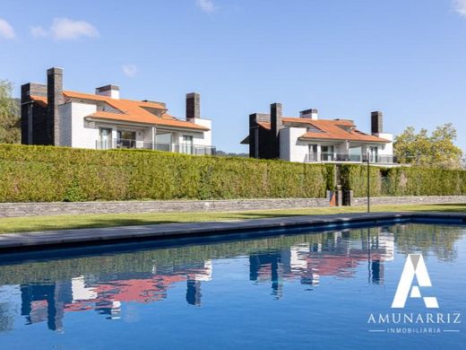 Chalet Pareado en Fuenterrabía, Guipúzcoa