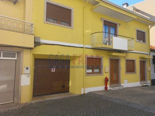 Willa wielorodzinna w Santo Tirso, Distrito do Porto