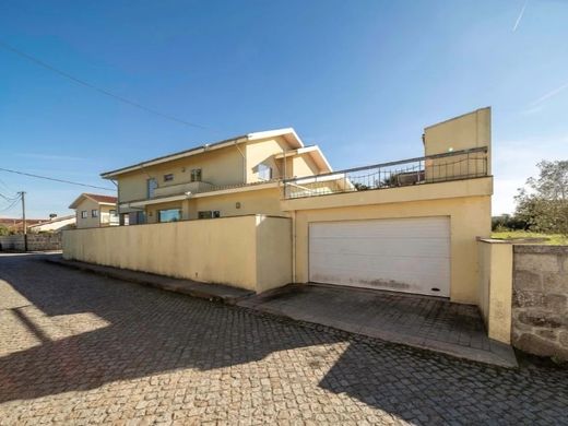 Luxury home in Maia, Distrito do Porto