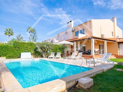 Mehrfamilienhaus in Lagoa, Distrito de Faro