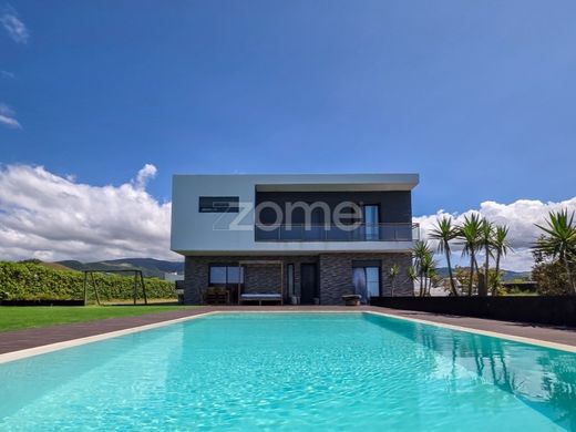 Casa de lujo en Ribeira Grande, Azores