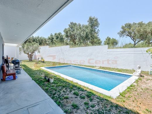 Loures, Distrito de Lisboaの一戸建て住宅
