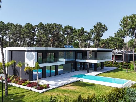 ‏בית חד-משפחתי ב  Aroeira, Almada