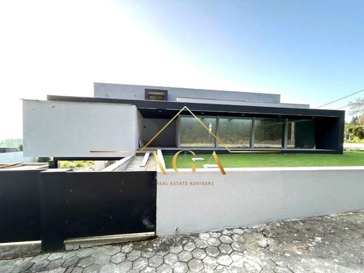 Элитный дом, Santa Maria da Feira, Distrito de Aveiro