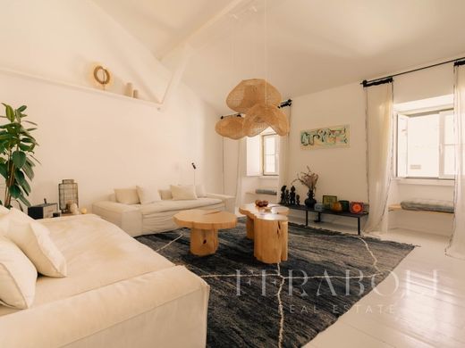 Penthouse Lizbon, Lisbon