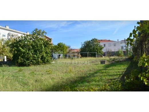 Land in Lisbon